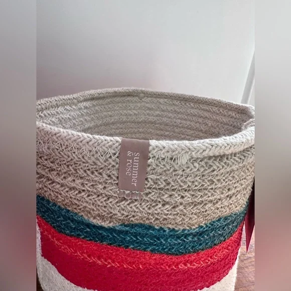 NWT Boho Colorful small Woven Baskets - Set of 2 - Picture 4 of 7